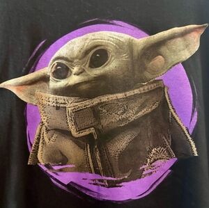 STAR WARS The Mandalorian The Child / Grogu T-shirt Men’s size XL